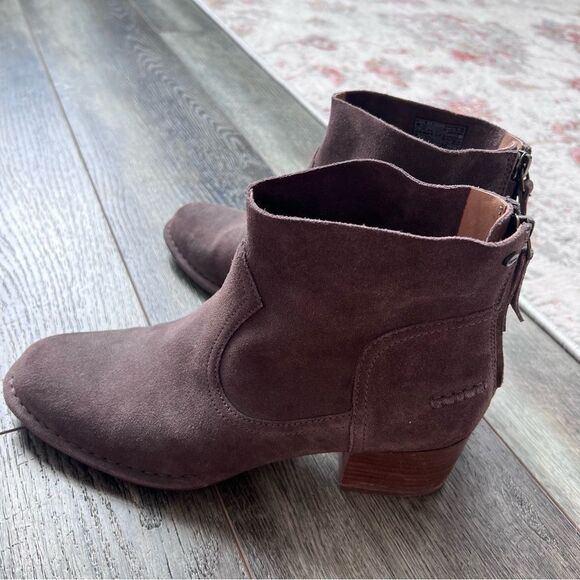 UGG Bandara Suede Ankle Boot Taupe Size 9 Zipper Leather Heel Boots - Picture 4 of 13